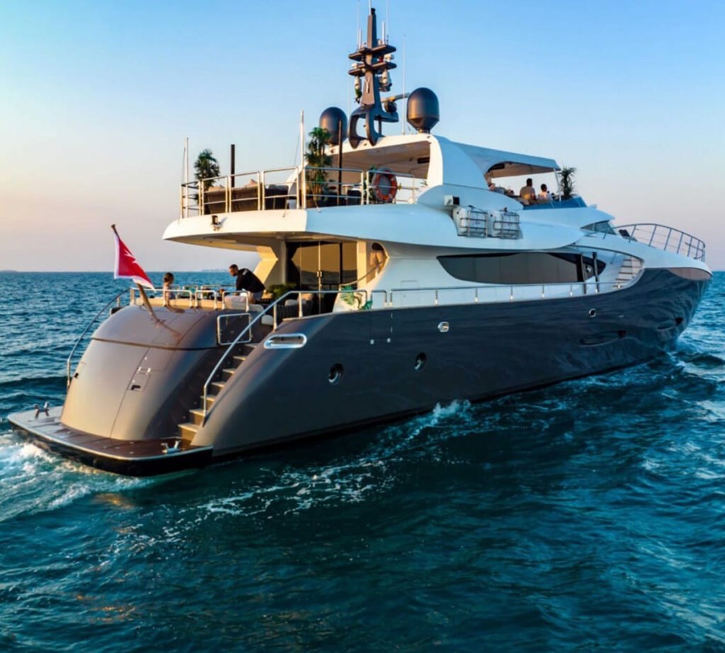 About Us 3 Dubai private yacht hire
