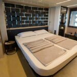 70 ft Ultra Luxury Yacht 12 Guest (13)